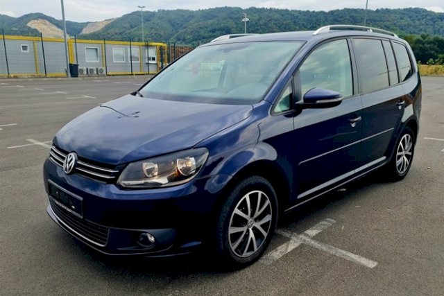 VW Touran 1.6 TDI ☆☆☆ DSG☆☆☆ 2013 BLU