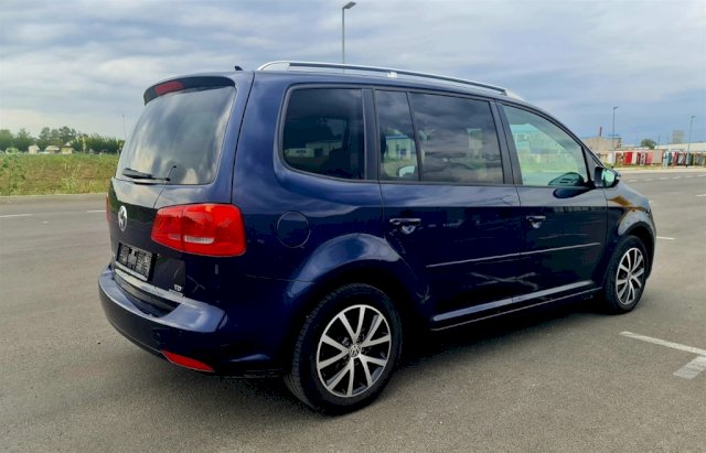 VW Touran 1.6 TDI ☆☆☆ DSG☆☆☆ 2013 BLU