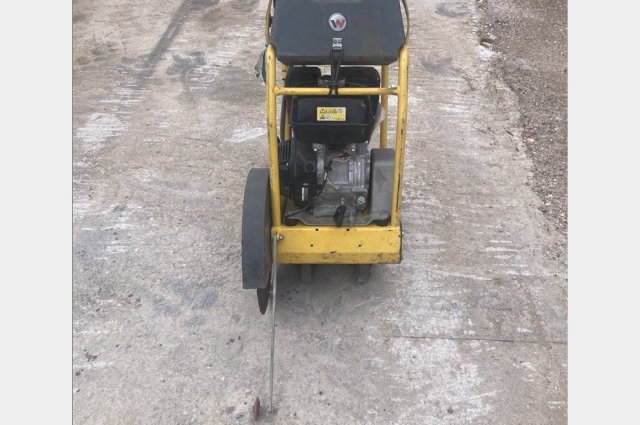 Wacker BFS 1345 rezacica za asfalt