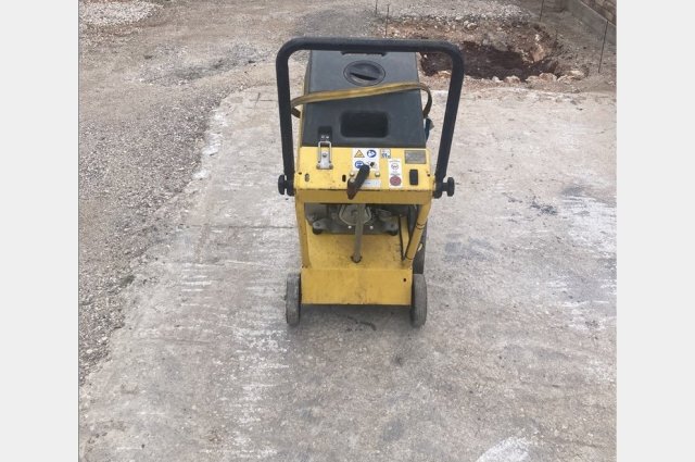 Wacker BFS 1345 rezacica za asfalt
