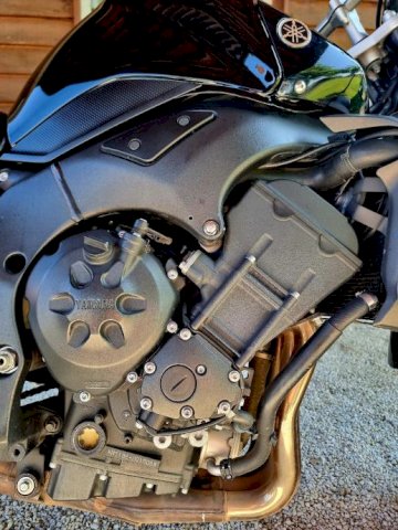 Yamaha FZ1 FAZER 998 cm3, 2006 god.