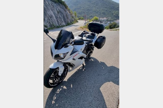 Yamaha FZ1 GT