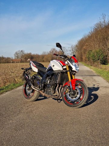 Yamaha FZ8