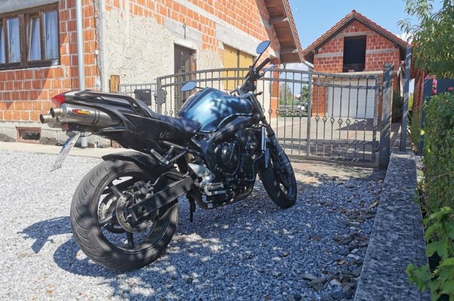 Yamaha Fazer 600