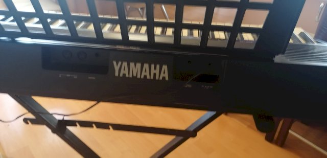 Yamaha PSR 195