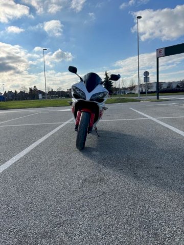 Yamaha R1 1000 cm3, 2008 god.