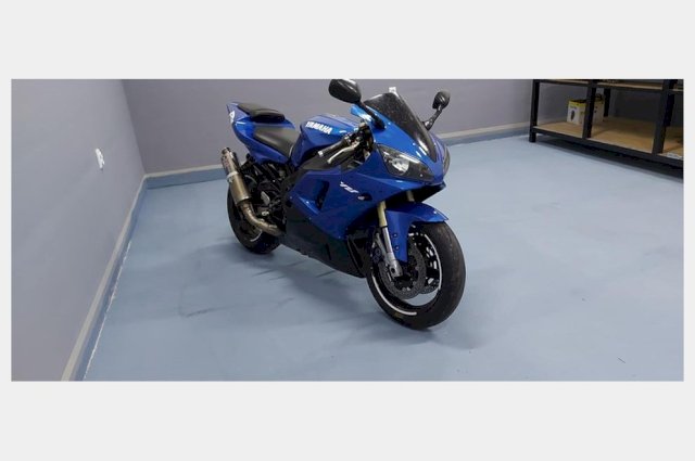 Yamaha R1