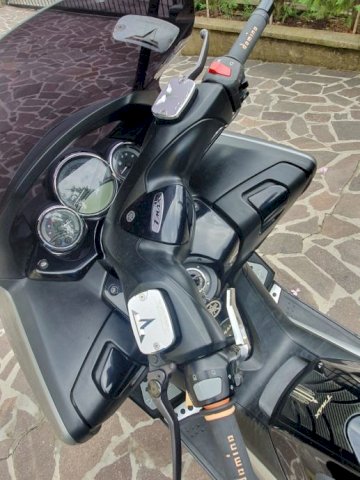 Yamaha T-max 500 499 cm3, 2009 god.