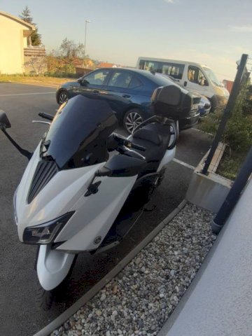 Yamaha Tmax 530, 2015 god.