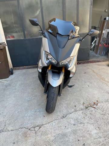 Yamaha T max 530