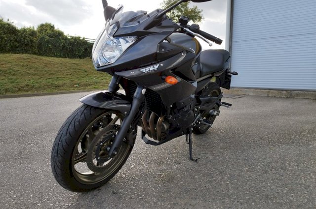 Yamaha XJ6 Diversion 600 cm3, 2009 god.