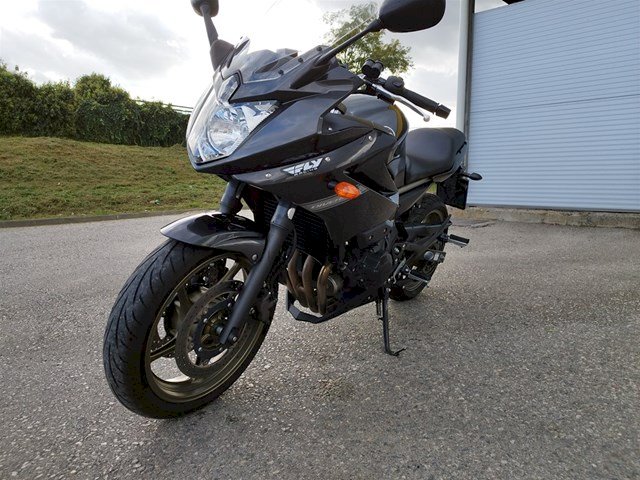 Yamaha XJ6 Diversion 600 cm3, 2009 god.