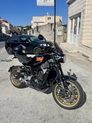 Yamaha XSR 900 BLACK EDITION, 2020 god.
