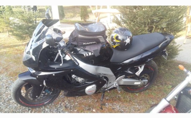 Yamaha YZF 599 cm3, 1997 god.