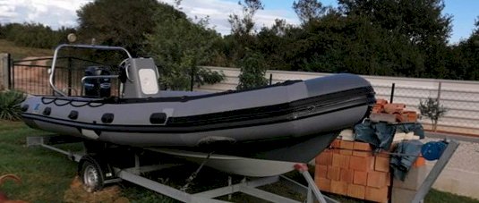ZODIAC 6 M,MERCURY 90KS I TRAILER