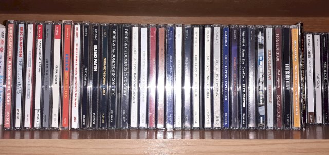 Zbirka glazbenih cd-a