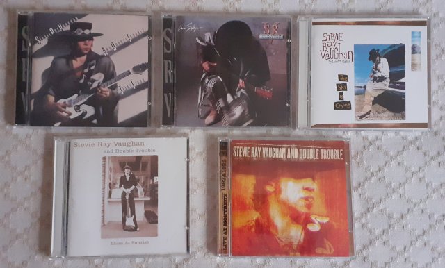 Zbirka glazbenih cd-a
