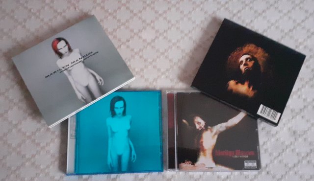 Zbirka glazbenih cd-a