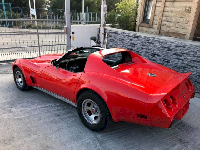 CHEVROLET CORVETTE STINGRAY