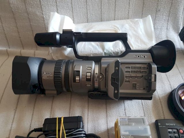 SONY DCR-VX 2100 e pal