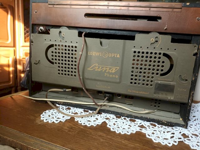 STARI GRAMOFON-RADIO