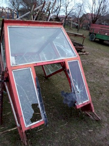 Kabina za traktor