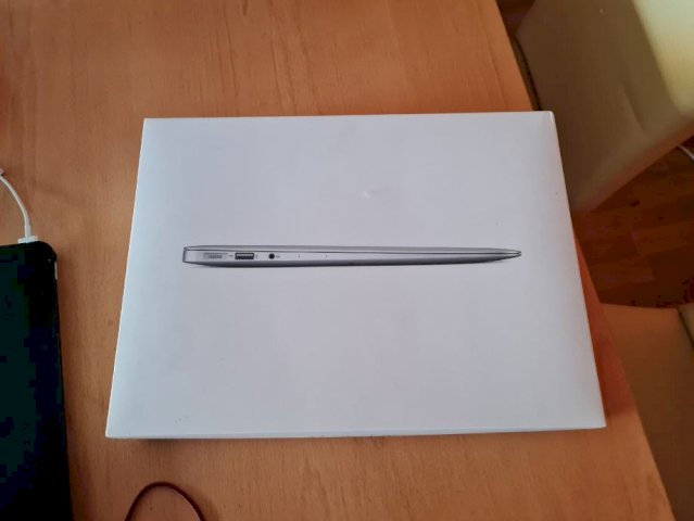 Macbook Air 2017 + Magic Keyboard