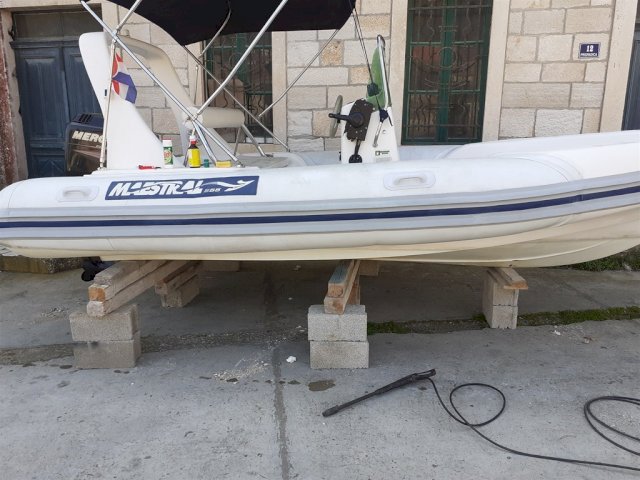 Maestral 555 Mercury 115(yamaha baza)