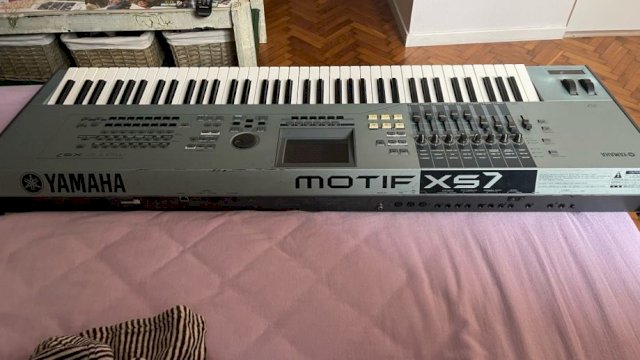 Yamaha Motif XS7 + Flight Case