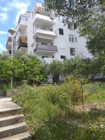 Zamjena stana Hvar/sj.Jadran-Istra ili prodaja