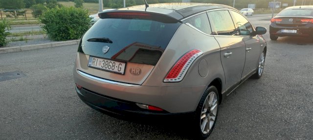 Lancia Delta 2.0 jtdm