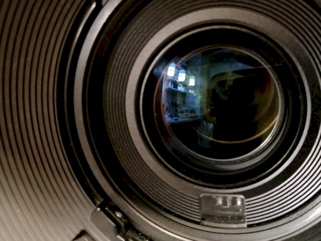 Canon xf100 digitalna video kamera