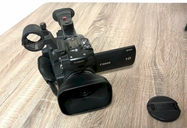 Canon xf100 digitalna video kamera