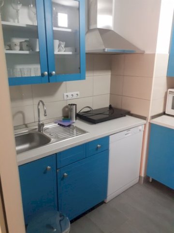 apartman u kući na rabu sa prekrasnim pogledom
