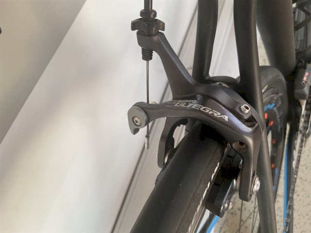 Karbonski bicikl Conway s Ultegra Di2 opremom