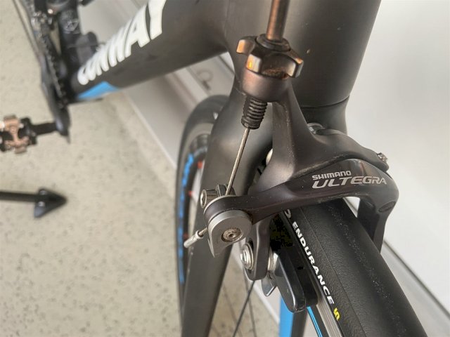 Karbonski bicikl Conway s Ultegra Di2 opremom