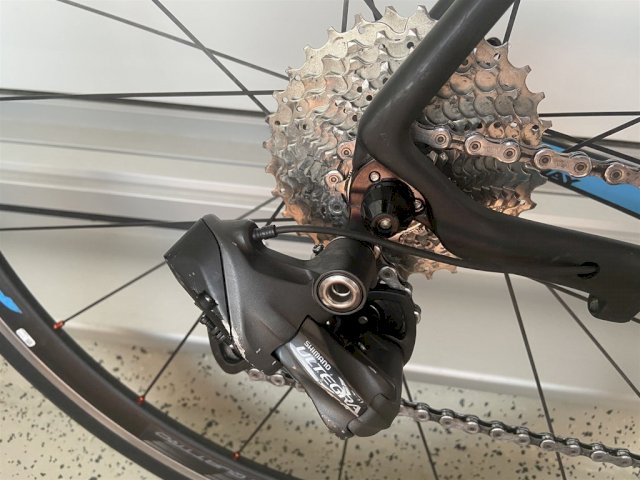 Karbonski bicikl Conway s Ultegra Di2 opremom