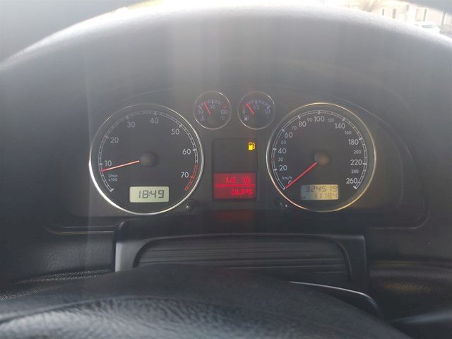 VW Passat 1.8t plin xenon