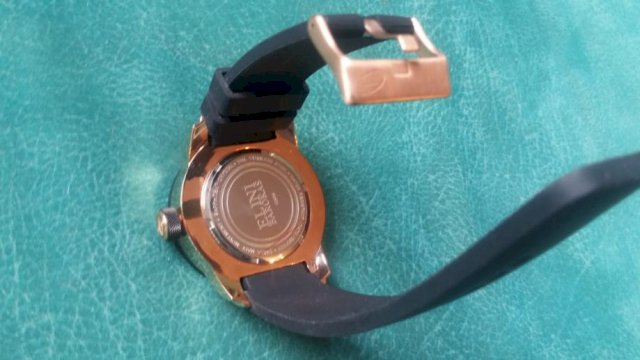 Sat Elini Barokas , Swiss made **** novo
