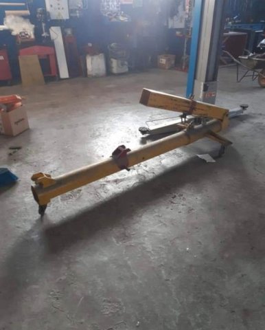 autolimarski stol za rastezanje
