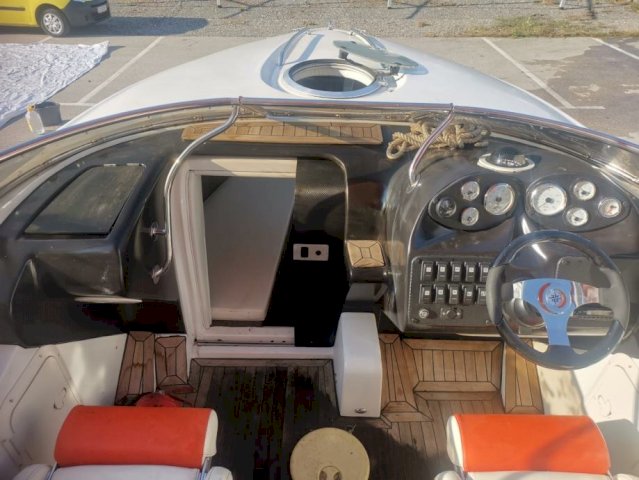 bayliner 2452.7,49 m,uređen,formula, motor mercu