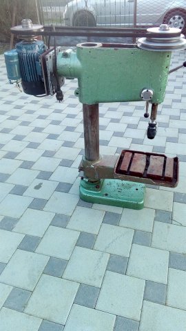 bušilica radionička stupna