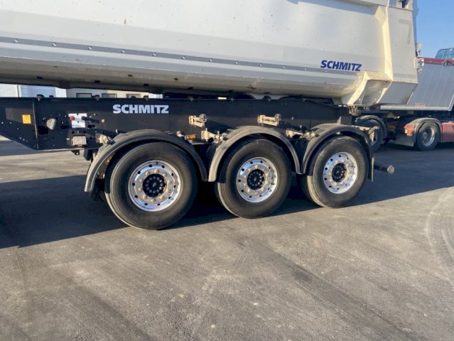 Schmitz SKI 24 poluprikolica kiper, 2017 god.