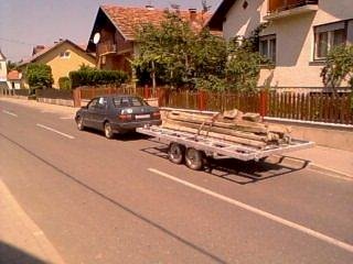 Pčelarska auto prikolica za 32 LR ili AŽ košni