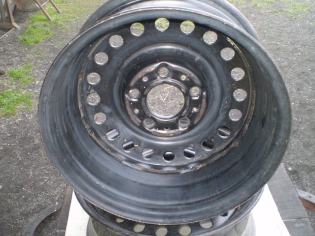 Čelične felge 15'' rupe 5x120