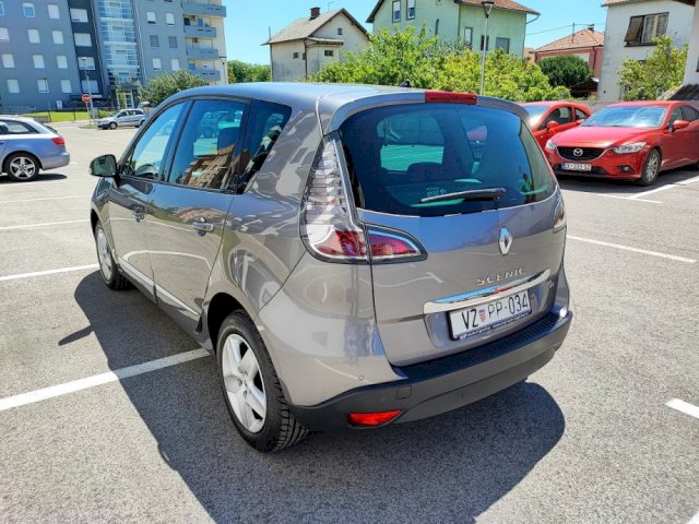 Renault Scenic 1.5 dCi