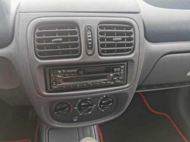 Renault Clio 1,2 RN-2001god. 5 vrata