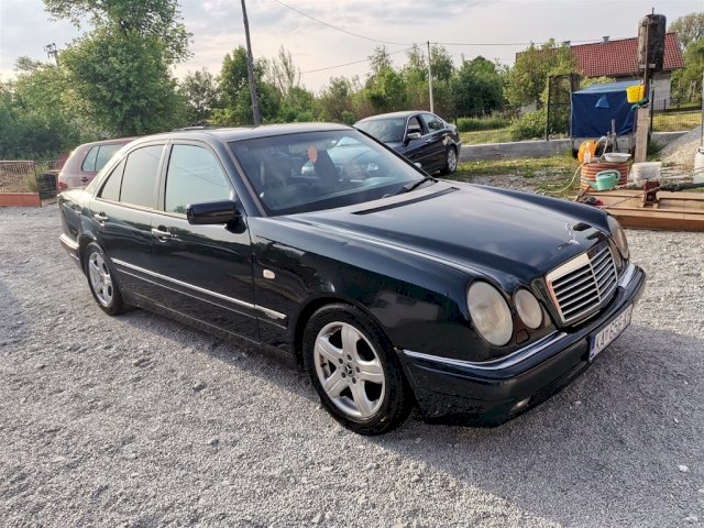 Mercedes-Benz E-klasa E230