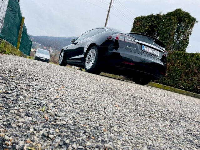 Tesla Model S 75 automatik