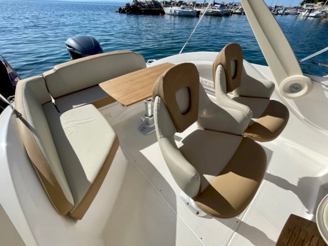 Sessa Key largo KL 27 OUTBORD